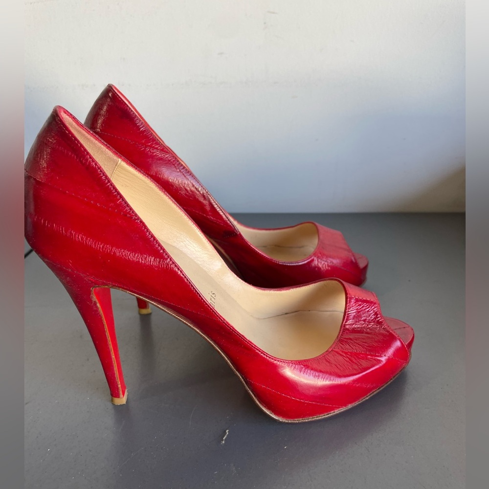 Christian Louboutin red eel skin leather peep toe platform heels size 10/ 40 - Picture 3 of 9